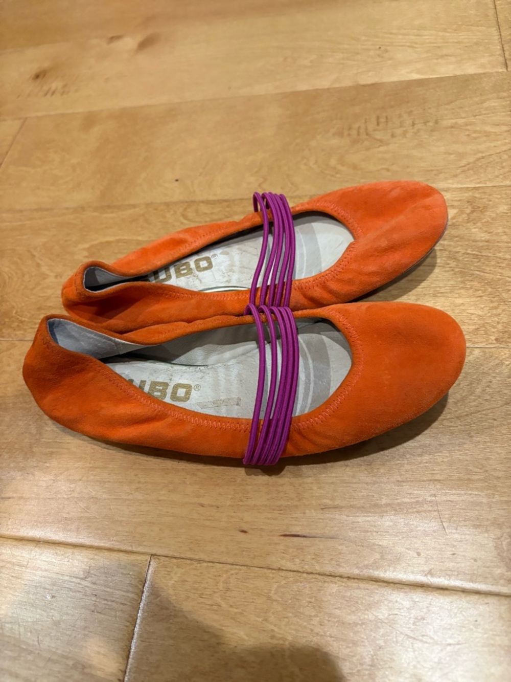 Tsubo suede ballet flats shoes sz 7.5 orange pink bands